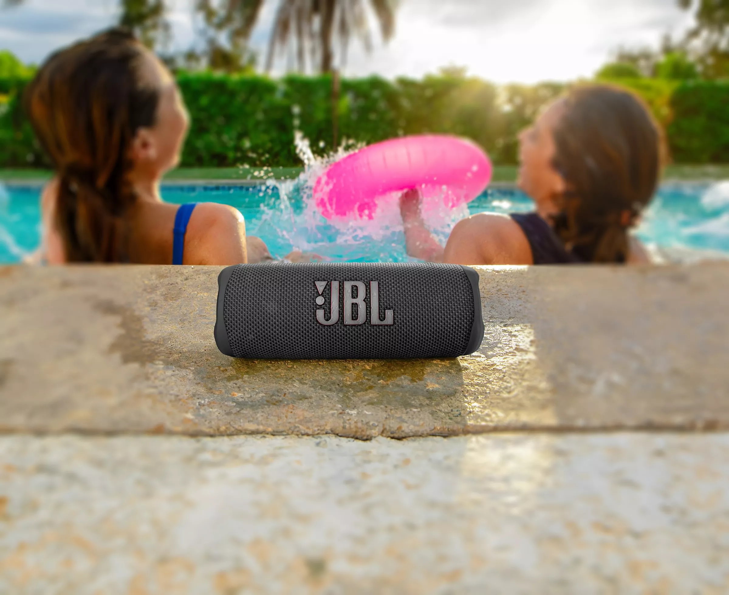 JBL Flip 6 Portable Bluetooth Speaker